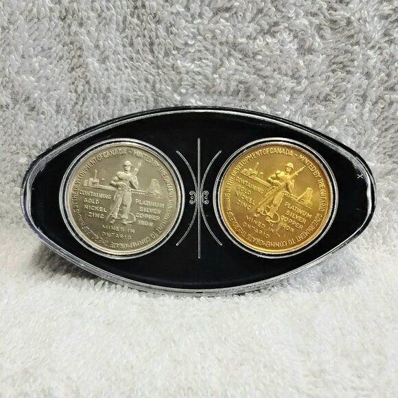 1967 Uncirculated Canadian Centennial 2 Coin Set!! - Picture 1 of 2